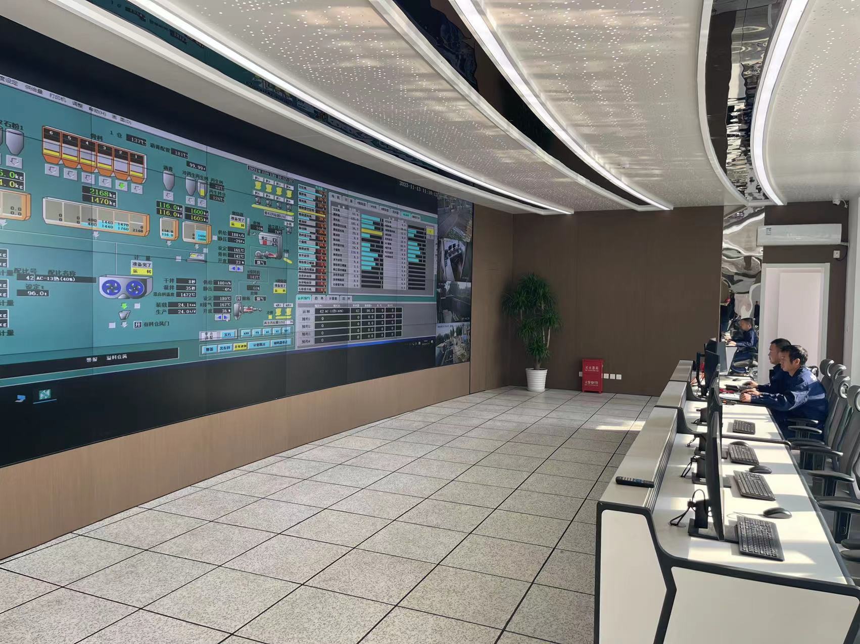 32年瀝青廠華麗變身 探秘計(jì)算機(jī)數(shù)據(jù)服務(wù)驅(qū)動(dòng)的'智慧工廠'